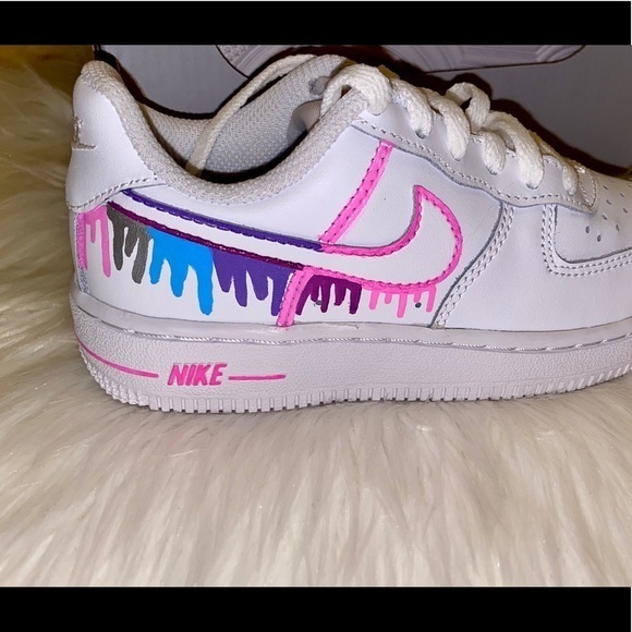 🌈🦋 Custom Nike’s!! 🦋🌈 - Picture 9 of 10